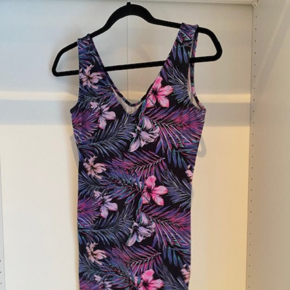 #50 Tropical flower dress